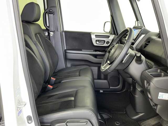 ホンダ Ｎ ＢＯＸ カスタム L ターボ スタイル+ブラック 鹿児島県 2022(令4)年 2.2万km プラチナホワイトパール 純正８インチナビ/（CD/DVD/Bluetooth/AM/FM/USB/SD/フルセグTV）/バックカメラ/シーケンシャルウインカー/ホンダセンシング/・衝突軽減ブレーキ/・レーンキープアシスト/・アダプティブクルーズコントロール/・誤発進抑制機能/・標識認識機能/・オートマチックハイビーム/パドルシフト/サイド＆カーテンエアバッグ/ETC/両側パワースライドドア/シートヒーター/LEDヘッドライト/純正１５インチアルミホイール/純正フロアマット/スマートキー/スペアキー有