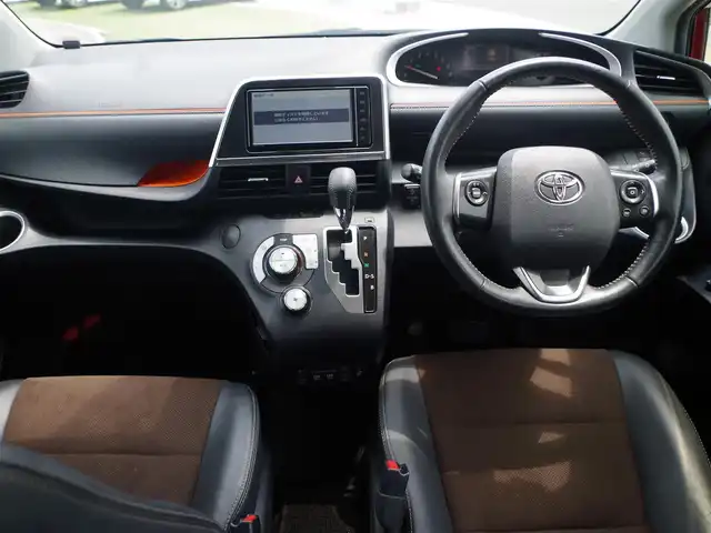 トヨタ シエンタ G クエロ 千葉県 2019(令1)年 2.3万km ブラック/ダークシェリーマイカM 185/60R15/Toyota Safety Sense/・プリクラッシュセーフティ/・レーンディパーチャーアラート/・オートハイビーム/両側パワースライドドア/純正SDナビ/地デジTV/【DVD/CD再生機能　Bluetooth接続】/パノラミックビューモニター/ドライブレコーダー（前後撮影）/ハーフレザーシート/前席シートヒーター/革巻きステアリング/ステアリングスイッチ/ETC/LEDヘッドライト/フォグライト/ウインカーミラー/クリアランスソナー/スマートキー