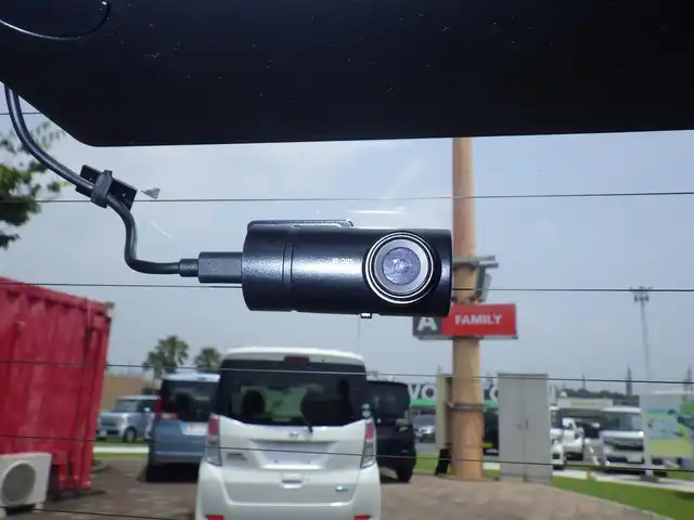 トヨタ シエンタ G クエロ 千葉県 2019(令1)年 2.3万km ブラック/ダークシェリーマイカM 185/60R15/Toyota Safety Sense/・プリクラッシュセーフティ/・レーンディパーチャーアラート/・オートハイビーム/両側パワースライドドア/純正SDナビ/地デジTV/【DVD/CD再生機能　Bluetooth接続】/パノラミックビューモニター/ドライブレコーダー（前後撮影）/ハーフレザーシート/前席シートヒーター/革巻きステアリング/ステアリングスイッチ/ETC/LEDヘッドライト/フォグライト/ウインカーミラー/クリアランスソナー/スマートキー