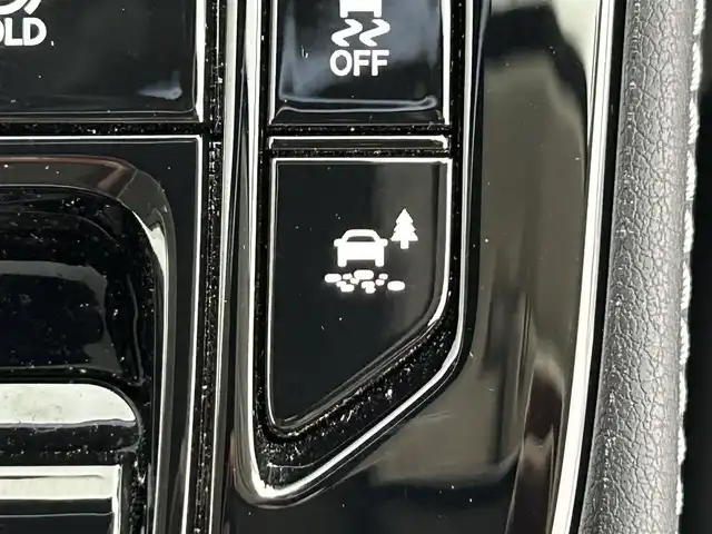 レクサス ＮＸ 350h バージョンL 道央・札幌 2023(令5)年 1.5万km ソニッククォーツ ・４WD/・14インチディスプレイオーディオ/　コネクティッドナビ/・カラーヘッドアップディスプレイ/・TFT液晶式メーター/・パノラミックビューモニター/・デジタルインナーミラー/・ビルトインETC/・Lexus Safety System ＋/・Lexus Teammate　Advanced Park/・レーダークルーズコントロール/・レーンキープアシスト/・BSM/・レザーシート/・パワーシート/・シートヒーター/・シートベンチレーション/・ハンズフリーパワーバックドア/・スマートキー