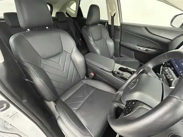 レクサス ＮＸ 350h バージョンL 道央・札幌 2023(令5)年 1.5万km ソニッククォーツ ・４WD/・14インチディスプレイオーディオ/　コネクティッドナビ/・カラーヘッドアップディスプレイ/・TFT液晶式メーター/・パノラミックビューモニター/・デジタルインナーミラー/・ビルトインETC/・Lexus Safety System ＋/・Lexus Teammate　Advanced Park/・レーダークルーズコントロール/・レーンキープアシスト/・BSM/・レザーシート/・パワーシート/・シートヒーター/・シートベンチレーション/・ハンズフリーパワーバックドア/・スマートキー