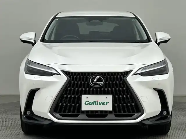 レクサス ＮＸ 350h バージョンL 道央・札幌 2023(令5)年 1.5万km ソニッククォーツ ・４WD/・14インチディスプレイオーディオ/　コネクティッドナビ/・カラーヘッドアップディスプレイ/・TFT液晶式メーター/・パノラミックビューモニター/・デジタルインナーミラー/・ビルトインETC/・Lexus Safety System ＋/・Lexus Teammate　Advanced Park/・レーダークルーズコントロール/・レーンキープアシスト/・BSM/・レザーシート/・パワーシート/・シートヒーター/・シートベンチレーション/・ハンズフリーパワーバックドア/・スマートキー