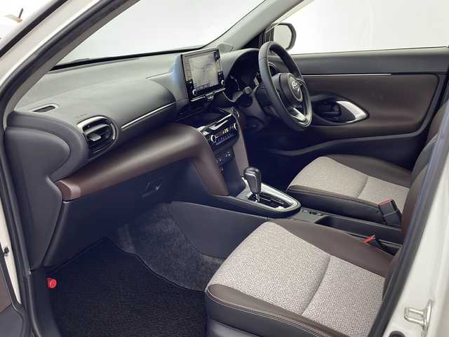 トヨタ ヤリスクロス Z 兵庫県 2020(令2)年 1.5万km ホワイトパールクリスタルシャイン ・純正ナビ&TV&Bluetooth&Miracast&USB/・アラウンドビューモニター/・バックカメラ/・パワーバックドア/・パワーシート/・前席シートヒーター/・オートマチックハイビーム/・ヘッドライトレベライザー/・トヨタセーフティセンス/・レーントレーシングアシスト/・プリクラッシュセーフティ/・ブラインドスポットモニター/・クリアランスソナー/・リヤクロストラフィックアラート/・パーキングサポートブレーキ/・ロードサインアシスト/・レーダークルーズコントロール/・ETC/・純正ドライブレコーダー/・LEDヘッドランプ/・ウインカーミラー/・純正フロアマット/・18インチ純正アルミホイール