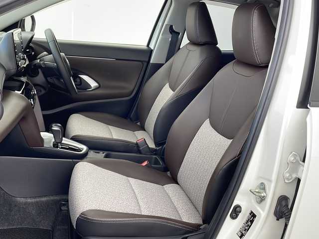 トヨタ ヤリスクロス Z 兵庫県 2020(令2)年 1.5万km ホワイトパールクリスタルシャイン ・純正ナビ&TV&Bluetooth&Miracast&USB/・アラウンドビューモニター/・バックカメラ/・パワーバックドア/・パワーシート/・前席シートヒーター/・オートマチックハイビーム/・ヘッドライトレベライザー/・トヨタセーフティセンス/・レーントレーシングアシスト/・プリクラッシュセーフティ/・ブラインドスポットモニター/・クリアランスソナー/・リヤクロストラフィックアラート/・パーキングサポートブレーキ/・ロードサインアシスト/・レーダークルーズコントロール/・ETC/・純正ドライブレコーダー/・LEDヘッドランプ/・ウインカーミラー/・純正フロアマット/・18インチ純正アルミホイール