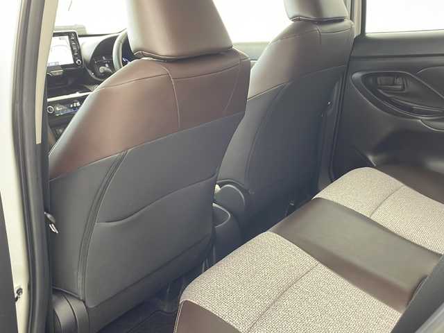 トヨタ ヤリスクロス Z 兵庫県 2020(令2)年 1.5万km ホワイトパールクリスタルシャイン ・純正ナビ&TV&Bluetooth&Miracast&USB/・アラウンドビューモニター/・バックカメラ/・パワーバックドア/・パワーシート/・前席シートヒーター/・オートマチックハイビーム/・ヘッドライトレベライザー/・トヨタセーフティセンス/・レーントレーシングアシスト/・プリクラッシュセーフティ/・ブラインドスポットモニター/・クリアランスソナー/・リヤクロストラフィックアラート/・パーキングサポートブレーキ/・ロードサインアシスト/・レーダークルーズコントロール/・ETC/・純正ドライブレコーダー/・LEDヘッドランプ/・ウインカーミラー/・純正フロアマット/・18インチ純正アルミホイール