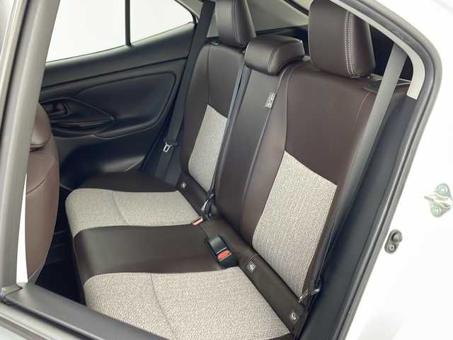 トヨタ ヤリスクロス Z 兵庫県 2020(令2)年 1.5万km ホワイトパールクリスタルシャイン ・純正ナビ&TV&Bluetooth&Miracast&USB/・アラウンドビューモニター/・バックカメラ/・パワーバックドア/・パワーシート/・前席シートヒーター/・オートマチックハイビーム/・ヘッドライトレベライザー/・トヨタセーフティセンス/・レーントレーシングアシスト/・プリクラッシュセーフティ/・ブラインドスポットモニター/・クリアランスソナー/・リヤクロストラフィックアラート/・パーキングサポートブレーキ/・ロードサインアシスト/・レーダークルーズコントロール/・ETC/・純正ドライブレコーダー/・LEDヘッドランプ/・ウインカーミラー/・純正フロアマット/・18インチ純正アルミホイール