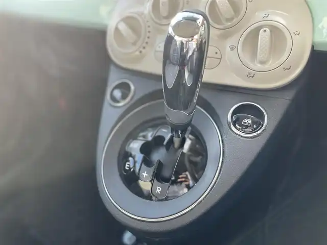 フィアット ５００ 1．2 ポップ 栃木県 2019(令1)年 5.4万km LATTE MENTA ASR(アンチスリップレギュレーション）/純正ディスプレイオーディオ（BT/FM/AM）/ステアリングスイッチ/〇社外ドライブレコーダー（前後）/〇革巻ステアリング/〇USB入力端子/〇シートリフター/・パワーウィンド/・リモコンキー