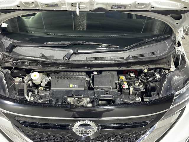 日産 ルークス ハイウェイスター X 沖縄県 2021(令3)年 4.2万km ホワイトパール 県外仕入　/禁煙車　/社外ナビ　/ＤＶＤ　Ｂｌｕｅｔｏｏｔｈ　ＣＤ　/アラウンドビューモニター　/エマージェンシーブレーキ　/両側パワースライドドア　/ＬＥＤヘッドライト