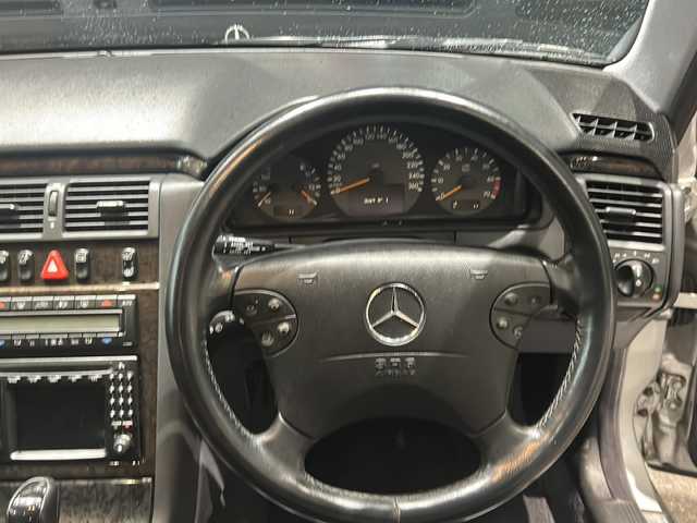 メルセデス・ベンツ Ｅ３２０ 福島県 2000(平12)年 7.1万km シルバー 純正フロアマット/リモコンキー/両側シートヒーター/両席シートメモリー/クルコン