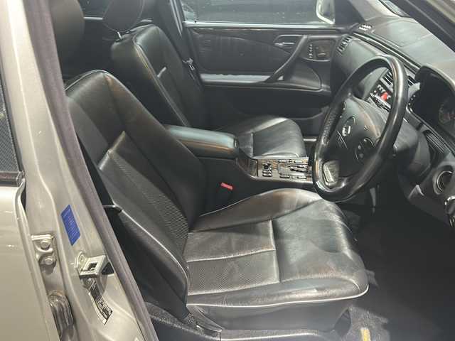 メルセデス・ベンツ Ｅ３２０ 福島県 2000(平12)年 7.1万km シルバー 純正フロアマット/リモコンキー/両側シートヒーター/両席シートメモリー/クルコン