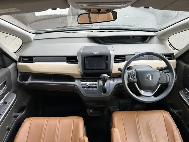 ホンダ フリード G 静岡県 2018(平30)年 6.8万km プレミアムスパークルブラックパール メモリナビ/フルセグテレビ/バックカメラ/プッシュスタート/片側パワースライドドア/ETC/オートライト/横滑り防止装置/ウォークスルー/3列シート/Bluetooth