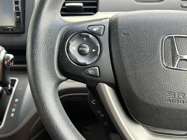 ホンダ フリード G 静岡県 2018(平30)年 6.8万km プレミアムスパークルブラックパール メモリナビ/フルセグテレビ/バックカメラ/プッシュスタート/片側パワースライドドア/ETC/オートライト/横滑り防止装置/ウォークスルー/3列シート/Bluetooth