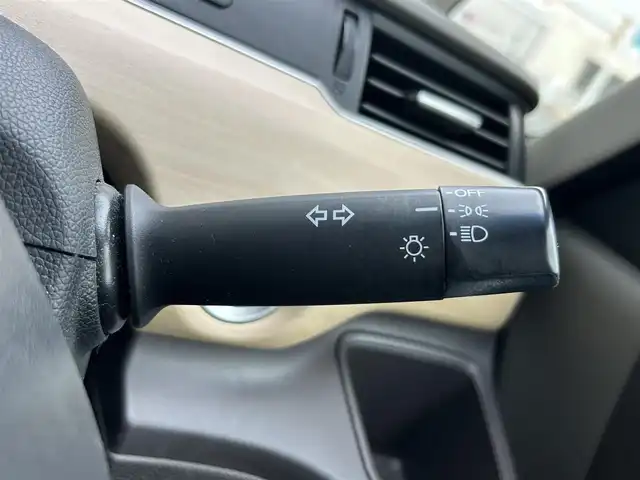ホンダ フリード G 静岡県 2018(平30)年 6.8万km プレミアムスパークルブラックパール メモリナビ/フルセグテレビ/バックカメラ/プッシュスタート/片側パワースライドドア/ETC/オートライト/横滑り防止装置/ウォークスルー/3列シート/Bluetooth