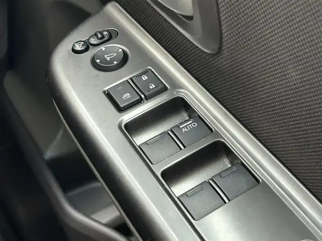 ホンダ フリード G 静岡県 2018(平30)年 6.8万km プレミアムスパークルブラックパール メモリナビ/フルセグテレビ/バックカメラ/プッシュスタート/片側パワースライドドア/ETC/オートライト/横滑り防止装置/ウォークスルー/3列シート/Bluetooth