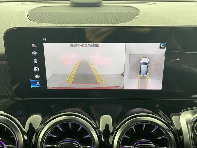 メルセデス・ベンツ Ｍ・ベンツ ＧＬＢ２００ｄ 4マチック AMGライン 秋田県 2022(令4)年 1万km 赤 ４ＷＤ/ワンオーナー/純正HDDナビ/　(フルセグTV/Bluetooth/USB)/全方位カメラ/アダプティブクルーズコントロール/パドルシフト/ハーフレザーシート/前席パワーシート/前席シートヒーター/パワーバックドア/純正フロアマット/プッシュスタート/スマートキー/スペアキー/ＥＴＣ２．０/LEDヘッドライト/オートライト/取扱説明書/保証書