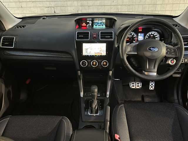 スバル フォレスター S－リミテッド 秋田県 2014(平26)年 8.6万km ダークグレーメタリック ・４WD/・社外ナビ/・フルセグTV/・CD、DVD再生可能/・Bluetooth/・追従式クルーズコントロール/・アイサイト/・ＥＴＣ/・オートライト/・ダウンヒルアシスト/・前席パワーシート/・前席シートヒーター