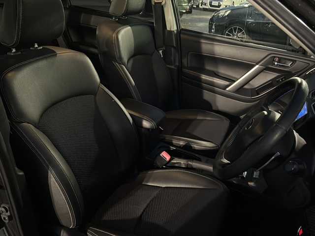 スバル フォレスター S－リミテッド 秋田県 2014(平26)年 8.6万km ダークグレーメタリック ・４WD/・社外ナビ/・フルセグTV/・CD、DVD再生可能/・Bluetooth/・追従式クルーズコントロール/・アイサイト/・ＥＴＣ/・オートライト/・ダウンヒルアシスト/・前席パワーシート/・前席シートヒーター