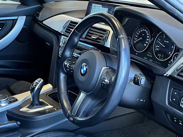 ＢＭＷ ３２０ｄ Mスポーツ 宮城県 2017(平29)年 7万km アルピンホワイトⅢ 純正ナビ/アダプティブクルーズコントロール/バックカメラ/パワーシート/LEDヘッドライト/シートヒーター/レーンキープアシスト/Bluetooth対応/18インチ純正AW