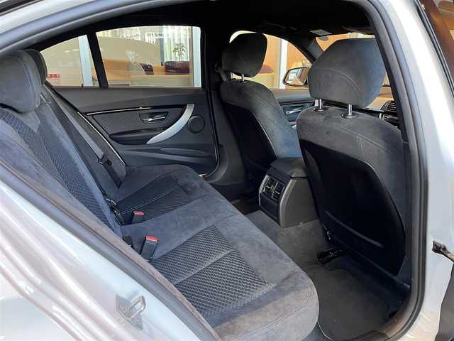 ＢＭＷ ３２０ｄ Mスポーツ 宮城県 2017(平29)年 7万km アルピンホワイトⅢ 純正ナビ/アダプティブクルーズコントロール/バックカメラ/パワーシート/LEDヘッドライト/シートヒーター/レーンキープアシスト/Bluetooth対応/18インチ純正AW