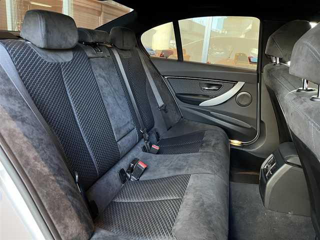 ＢＭＷ ３２０ｄ Mスポーツ 宮城県 2017(平29)年 7万km アルピンホワイトⅢ 純正ナビ/アダプティブクルーズコントロール/バックカメラ/パワーシート/LEDヘッドライト/シートヒーター/レーンキープアシスト/Bluetooth対応/18インチ純正AW