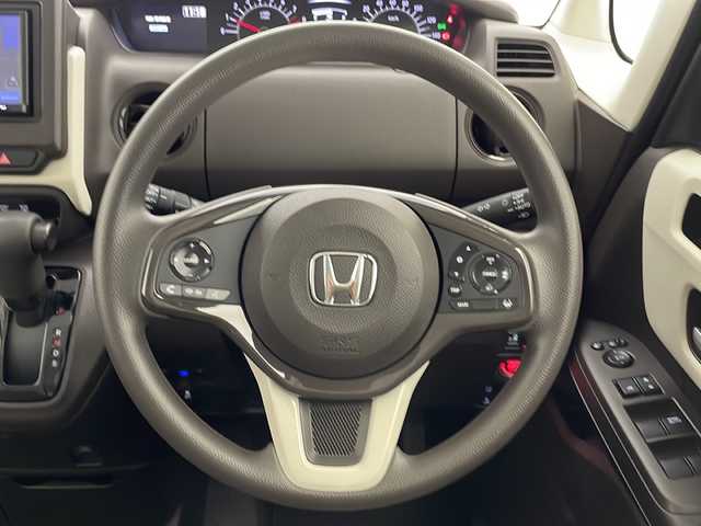 ホンダ Ｎ ＢＯＸ L 宮崎県 2021(令3)年 5.4万km クリスタルブラックパール 禁煙車/ホンダセンシング/社外ナビ/（ストラーダ/CN-BR310B/CD/Bluetooth/FMAM）/社外バックカメラ/社外ETC/社外ドライブレコーダー/純正LEDオートライト/純正フロアマット/左側電動スライドドア/アダプティブクルーズコントロール/レーンディパーチャーアラート/クリアランスソナー/ウインカードアミラー/オートエアコン/前席シートヒーター/スマートキー/プッシュエンジンスタート/スペアキー/新車時保証書/取扱い説明書