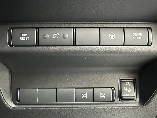 日産 セレナ e－パワー ハイウェイスター V 兵庫県 2025(令7)年 0.1千km プリズムホワイト ・純正メモリナビ/（Bluetooth/USB/HDMI/フルセグ）/・純正ディスプレイオーディオ/・プロパイロット/・ACC/・LKA/・コーナーセンサー/・アラウンドビューモニター/・エマージェンシーブレーキ/・インテリジェントルームミラー/・純正前後ドライブレコーダー/・ビルトインETC2.0/・両側パワースライドドア/・ワイヤレス充電/・LEDヘッドライト/・ＬＥＤフォグランプ/・オートハイビーム/・純正16インチアルミホイール/・スペアキー×１