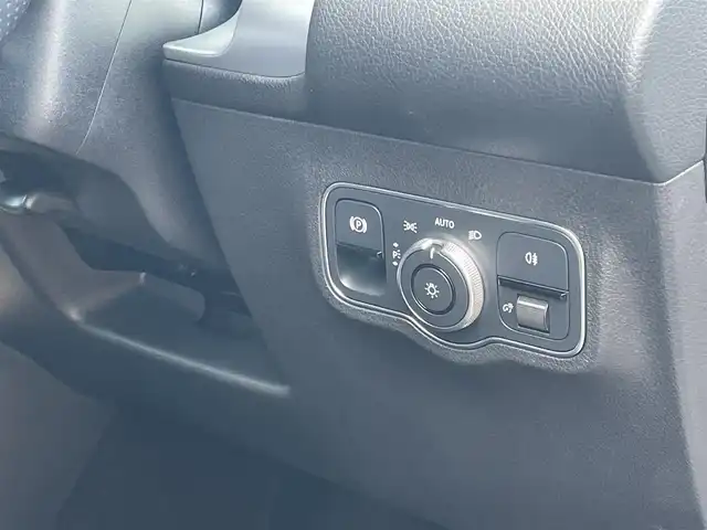 メルセデス・ベンツ Ｍ・ベンツ ＧＬＢ２００ｄ 4マチック AMGライン 静岡県 2022(令4)年 0.8万km ポーラホワイト ワンオーナー/MBUXナビフルセグTVBluetooth全方位カメラ/レーダーセーフティー軽減ブレーキACC/レーンキープ　BSM/ハーフレザーシート　シートヒーター/パワーバックドア/前後ドライブレコーダー/アンビエントライト/DSRCETC