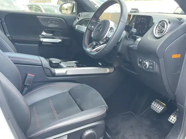 メルセデス・ベンツ Ｍ・ベンツ ＧＬＢ２００ｄ 4マチック AMGライン 静岡県 2022(令4)年 0.8万km ポーラホワイト ワンオーナー/MBUXナビフルセグTVBluetooth全方位カメラ/レーダーセーフティー軽減ブレーキACC/レーンキープ　BSM/ハーフレザーシート　シートヒーター/パワーバックドア/前後ドライブレコーダー/アンビエントライト/DSRCETC