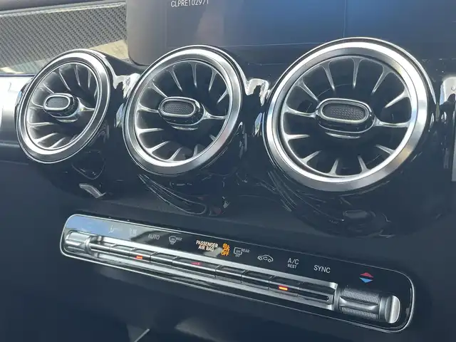 メルセデス・ベンツ Ｍ・ベンツ ＧＬＢ２００ｄ 4マチック AMGライン 静岡県 2022(令4)年 0.8万km ポーラホワイト ワンオーナー/MBUXナビフルセグTVBluetooth全方位カメラ/レーダーセーフティー軽減ブレーキACC/レーンキープ　BSM/ハーフレザーシート　シートヒーター/パワーバックドア/前後ドライブレコーダー/アンビエントライト/DSRCETC