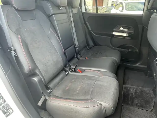 メルセデス・ベンツ Ｍ・ベンツ ＧＬＢ２００ｄ 4マチック AMGライン 静岡県 2022(令4)年 0.8万km ポーラホワイト ワンオーナー/MBUXナビフルセグTVBluetooth全方位カメラ/レーダーセーフティー軽減ブレーキACC/レーンキープ　BSM/ハーフレザーシート　シートヒーター/パワーバックドア/前後ドライブレコーダー/アンビエントライト/DSRCETC