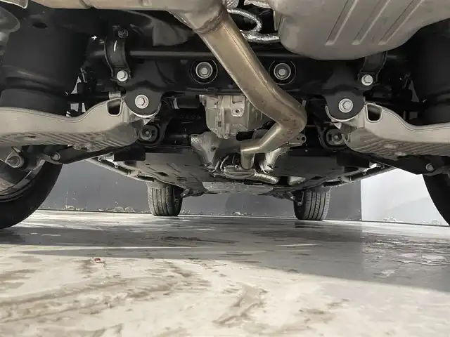 ランドローバー ランドローバー ディフェンダー 110X 道央・札幌 2022(令4)年 2.8万km シルバー ４WD/サンルーフ/限定カラー（60台）/シリコンシルバー/純正ナビ/360度カメラ/メリディアンサラウンド/純正ナビ/360度カメラ/メリディアンサラウンド/エアサス装着車/サイドステップ/スマートキー/プッシュスタート/ETC/社外デジタルインナーミラー