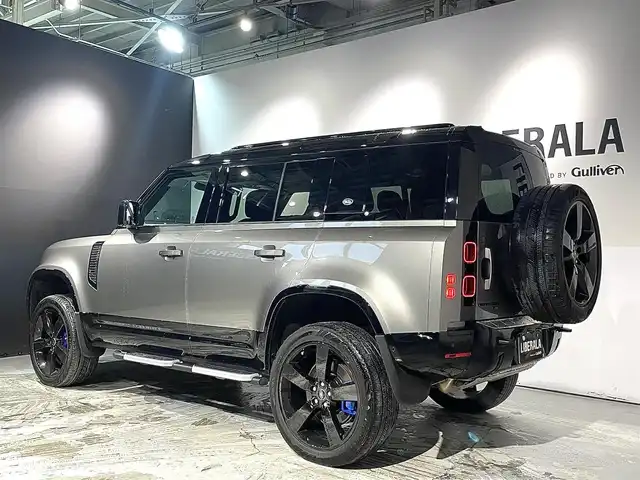 ランドローバー ランドローバー ディフェンダー 110X 道央・札幌 2022(令4)年 2.8万km シルバー ４WD/サンルーフ/限定カラー（60台）/シリコンシルバー/純正ナビ/360度カメラ/メリディアンサラウンド/純正ナビ/360度カメラ/メリディアンサラウンド/エアサス装着車/サイドステップ/スマートキー/プッシュスタート/ETC/社外デジタルインナーミラー