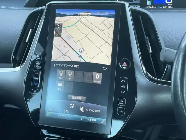 トヨタ プリウス ＰＨＶ Sナビパッケージ・GRスポーツ 香川県 2019(令1)年 6.6万km ホワイトパールクリスタルシャイン 純正１１．６型ナビ/バックカメラ/前方ドライブレコーダー/ＥＴＣ２．０/レーダークルーズコントロール/純正１８インチＡＷ/ＬＥＤヘッドライト/フォグライト/革巻きステアリング/ステアリングスイッチ/ハーフレザーシート/前席シートヒーター/純正フロアマット/スマートキー