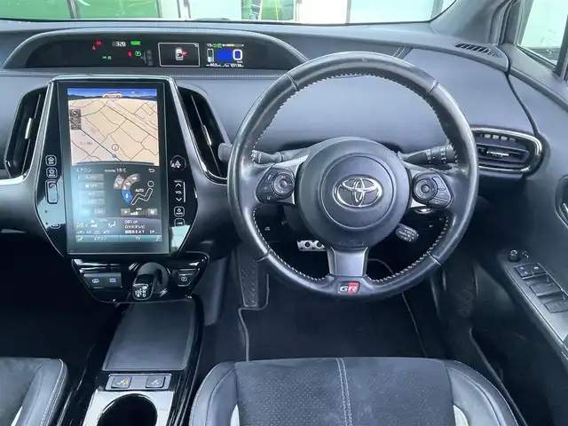 トヨタ プリウス ＰＨＶ Sナビパッケージ・GRスポーツ 香川県 2019(令1)年 6.6万km ホワイトパールクリスタルシャイン 純正１１．６型ナビ/バックカメラ/前方ドライブレコーダー/ＥＴＣ２．０/レーダークルーズコントロール/純正１８インチＡＷ/ＬＥＤヘッドライト/フォグライト/革巻きステアリング/ステアリングスイッチ/ハーフレザーシート/前席シートヒーター/純正フロアマット/スマートキー