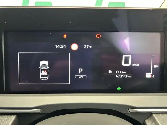 日産 ノート オーテック Xオーバー +アクティブ 鹿児島県 2024(令6)年 1.3万km ピュアホワイトパール 純正9インチナビ（ラジオ、フルセグ、BT、SD）/アラウンドビューモニター/前方ドライブレコーダー/インテリジェントルームミラー/ステアリングリモコン/オートハイビーム/・オートライト/・LEDヘッドライト/・フォグランプ/エマージェンシーブレーキ/速度標識機能/前後コーナーセンサー/ふらつき警報/ブラインドスポットモニター/レーンキープアシスト/純正フロアマット/プッシュスタート/スマートキー/・スペアキー