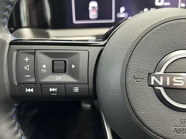 日産 ノート オーテック Xオーバー +アクティブ 鹿児島県 2024(令6)年 1.3万km ピュアホワイトパール 純正9インチナビ（ラジオ、フルセグ、BT、SD）/アラウンドビューモニター/前方ドライブレコーダー/インテリジェントルームミラー/ステアリングリモコン/オートハイビーム/・オートライト/・LEDヘッドライト/・フォグランプ/エマージェンシーブレーキ/速度標識機能/前後コーナーセンサー/ふらつき警報/ブラインドスポットモニター/レーンキープアシスト/純正フロアマット/プッシュスタート/スマートキー/・スペアキー