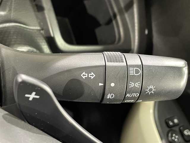 スズキ クロスビー HYBRID MZ 愛知県 2018(平30)年 4.9万km フレイムオレンジパールメタリック/ブラック2トーンルーフ 純正８インチナビ/フルセグＴＶ/CD/ＤＶＤ再生/Ｂｌｕｅｔｏｏｔｈ/SD/レーダーブレーキサポート/クルーズコントロール/コーナーセンサー/電動格納ミラー/オートエアコン/オートＬＥＤヘッドライト/アイドリングストップ