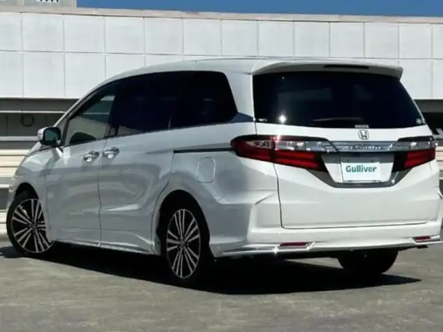 ホンダ オデッセイ アブソルート・EXホンダセンジング 静岡県 2016(平28)年 4.2万km ホワイトオーキッドパール 登録時41774km/カロッツェリアナビ/CD/DVD/Bluetooth/SD/フルセグ/アルパインツイーター/バックカメラ/両側パワースライドドア/HONDA SENSING/・アダプティブクルーズコントロール/・衝突軽減ブレーキ/・車線維持支援システム/・誤発進抑制機能/・先行車発進お知らせ機能/・オートハイビーム/・標識認識機能/スマートキー/ETC/禁煙車/アクティブコーナリングライト/コンビシート/運転席パワーシート/パドルシフト/純正18インチＡＷ