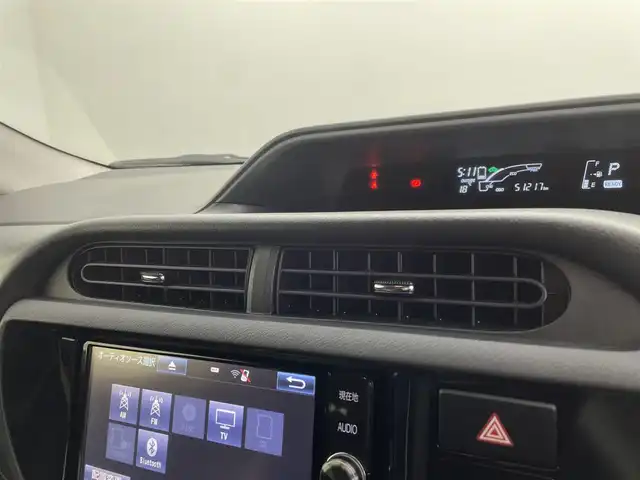 トヨタ アクア G G’s 千葉県 2016(平28)年 5.2万km ブラックマイカ ワンオーナー/禁煙車/トヨタセーフティセンス/・車線逸脱警報システム/・プリクラッシュセーフティ/・先行車発進システム/純正メモリナビ/・型番：NSZT-W66T/・CD/DVD/Bluetooth/フルセグTV/バックカメラ/・ビルトインETC/革巻きステアリング/・ステアリングスイッチ/クルーズコントロール/ハーフレザーシート/純正フロアマット/純正ドアバイザー/純正17インチAW/電動格納ウインカーミラー/オートライト/・オートマチックハイビーム/・LEDヘッドライト/・LEDフォグランプ/プッシュスタート/スマートキー/・スペアキー