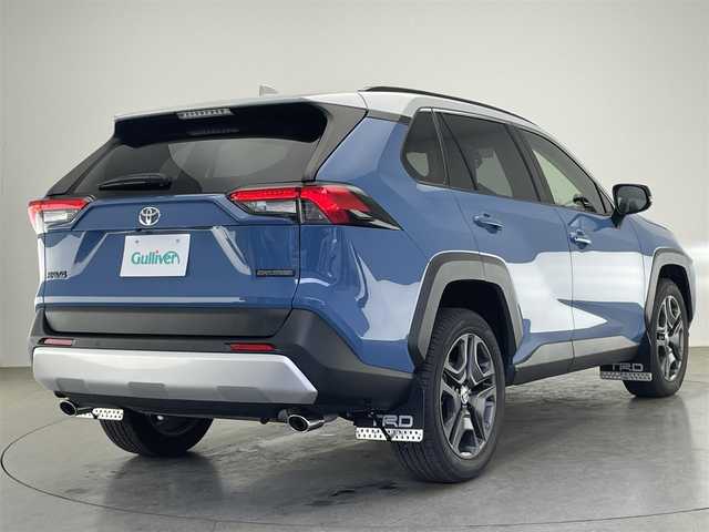 トヨタ ＲＡＶ４ アドベンチャー 愛知県 2022(令4)年 2.2万km アッシュグレーメタリック/グレイッシュブルー 純正９型ディスプレイナビ　全方位カメラ　デジタルインナーミラー　黒革　シートヒーター　シートベンチレーション　パワーバックドア　コーナーセンサー　セーフティセンス　衝突軽減　追従クルコン　ＬＥＤライト　ＢＳＭ　ＴＲＤマッドフラップ　純正前後ドラレコ　DAC　ツーイーター　ハンドルヒーター　禁煙