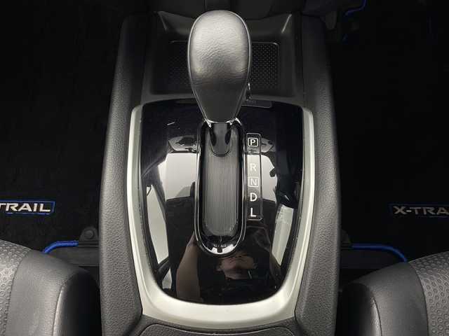 日産 エクストレイル ハイブリッド 20X 秋田県 2019(平31)年 6.7万km ダイヤモンドブラック 4WD/ワンオーナー/純正ナビ/（フルセグTV/Bluetooth/DVD/CD）/バックカメラ/電動リアゲート/プッシュスタート/スマートキー/スペアキー/革巻ステアリング/ステアリングリモコン/ハーフレザー/前方ドライブレコーダー/ビルトインETC/前後コーナーセンサー/オートライト/LEDヘッドライト/フォグランプ/純正アルミホイール/純正フロアマット/電動格納ミラー/取扱説明書/保証書