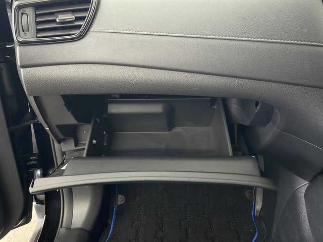 日産 エクストレイル ハイブリッド 20X 秋田県 2019(平31)年 6.7万km ダイヤモンドブラック 4WD/ワンオーナー/純正ナビ/（フルセグTV/Bluetooth/DVD/CD）/バックカメラ/電動リアゲート/プッシュスタート/スマートキー/スペアキー/革巻ステアリング/ステアリングリモコン/ハーフレザー/前方ドライブレコーダー/ビルトインETC/前後コーナーセンサー/オートライト/LEDヘッドライト/フォグランプ/純正アルミホイール/純正フロアマット/電動格納ミラー/取扱説明書/保証書