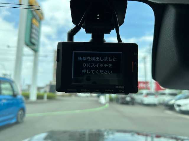 トヨタ ライズ Z 静岡県 2021(令3)年 3.9万km ブラックマイカメタリック ワンオーナー/純正ナビ/ETC/フルセグ/クリアランスソナー/シートヒーター/アダプティブクルーズコントロール/パワーモード/盗難防止システム/アラウンドビューモニター/オートハイビーム/衝突被害軽減システム/前後コーナーセンサー/純正アルミ付き