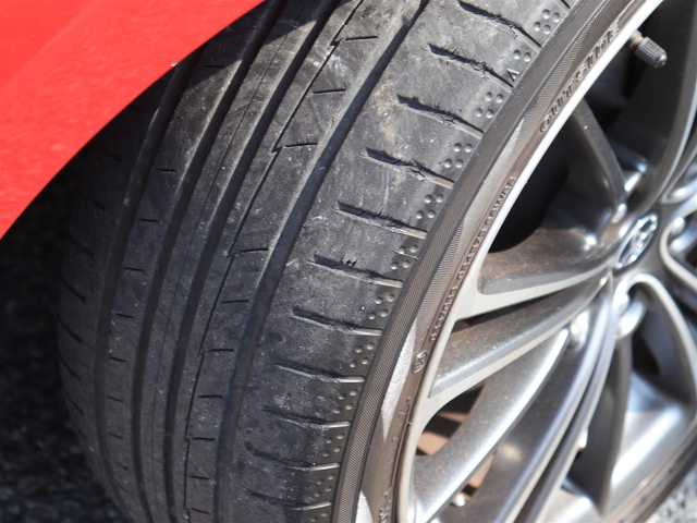 トヨタ ８６ GT リミテッド 神奈川県 2013(平25)年 8.3万km ライトニングレッド ワンオーナー /純正メモリナビ/バックカメラ/ETC  /フルセグテレビ/プッシュスタート/純正17インチAW/Bluetoothオーディオ/リアスポイラー/リアフォグランプ/フロアアンダーカバー/アルカンターラコンビシート/シートヒーター/保証書/取説