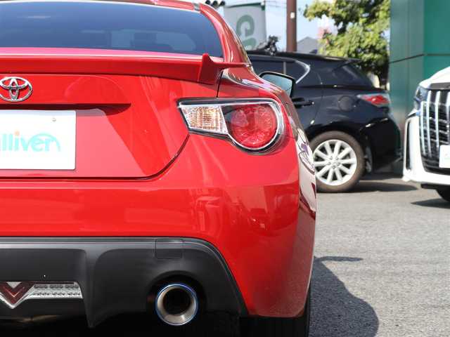 トヨタ ８６ GT リミテッド 神奈川県 2013(平25)年 8.3万km ライトニングレッド ワンオーナー /純正メモリナビ/バックカメラ/ETC  /フルセグテレビ/プッシュスタート/純正17インチAW/Bluetoothオーディオ/リアスポイラー/リアフォグランプ/フロアアンダーカバー/アルカンターラコンビシート/シートヒーター/保証書/取説