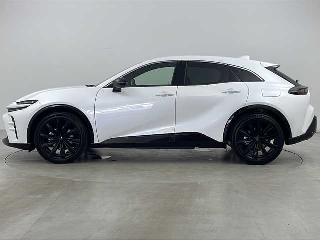 トヨタ クラウン スポーツ Z 道央・札幌 2024(令6)年 1万km プレシャスホワイトパール ・4WD/・純正ディスプレイオーディオ&TV&BT&Apple Car Play&Android Auto/・全方位カメラ/・パワーバックドア/・ヘッドアップディスプレイ/・トヨタセーフティセンス/・レーンディパーチャーアラート/・ブラインドスポットモニター/・プリクラッシュセーフティ/・プロアクティブドライビングアシスト/・クリアランスソナー/・リアクロストラフィックアラート/・後方車両接近告知/・ロードサインアシスト/・レーンチェンジアシスト/・レザーシート/・前席パワーシート/・運転席シートメモリ/・前席シートヒーター/・前席ベンチレーション/・置くだけ充電/・ステアリングヒーター/・AC100V/・LEDヘッドライト/・オートライト/・オートマチックハイビーム/・ビルトインETC