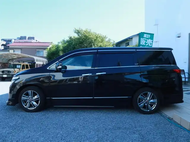 日産 エルグランド VIP 千葉県 2011(平23)年 17.2万km ファントムブラック 純正ナビ/ワンセグTV/Bluetooth/CD/DVD再生/アラウンドビュー/サンルーフ/両側パワースライドドア/シートヒーター/全席電動シート/オットマン（2列目）/サンシェード（2列目）/パワーバックドア/左側ユニバーサルステップ/ビルトインETC/革巻ステアリング&シフトノブ/デフロック/ウインカーミラー /保証書/取扱説明書/スペアキー