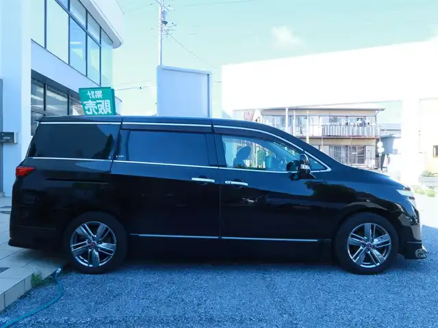 日産 エルグランド VIP 千葉県 2011(平23)年 17.2万km ファントムブラック 純正ナビ/ワンセグTV/Bluetooth/CD/DVD再生/アラウンドビュー/サンルーフ/両側パワースライドドア/シートヒーター/全席電動シート/オットマン（2列目）/サンシェード（2列目）/パワーバックドア/左側ユニバーサルステップ/ビルトインETC/革巻ステアリング&シフトノブ/デフロック/ウインカーミラー /保証書/取扱説明書/スペアキー