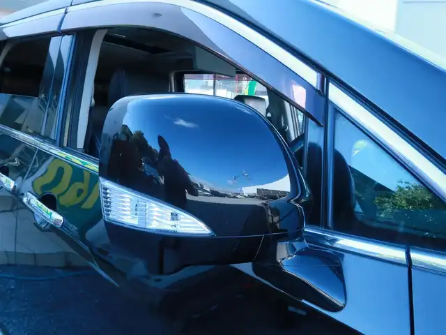 日産 エルグランド VIP 千葉県 2011(平23)年 17.2万km ファントムブラック 純正ナビ/ワンセグTV/Bluetooth/CD/DVD再生/アラウンドビュー/サンルーフ/両側パワースライドドア/シートヒーター/全席電動シート/オットマン（2列目）/サンシェード（2列目）/パワーバックドア/左側ユニバーサルステップ/ビルトインETC/革巻ステアリング&シフトノブ/デフロック/ウインカーミラー /保証書/取扱説明書/スペアキー