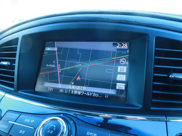 日産 エルグランド VIP 千葉県 2011(平23)年 17.2万km ファントムブラック 純正ナビ/ワンセグTV/Bluetooth/CD/DVD再生/アラウンドビュー/サンルーフ/両側パワースライドドア/シートヒーター/全席電動シート/オットマン（2列目）/サンシェード（2列目）/パワーバックドア/左側ユニバーサルステップ/ビルトインETC/革巻ステアリング&シフトノブ/デフロック/ウインカーミラー /保証書/取扱説明書/スペアキー